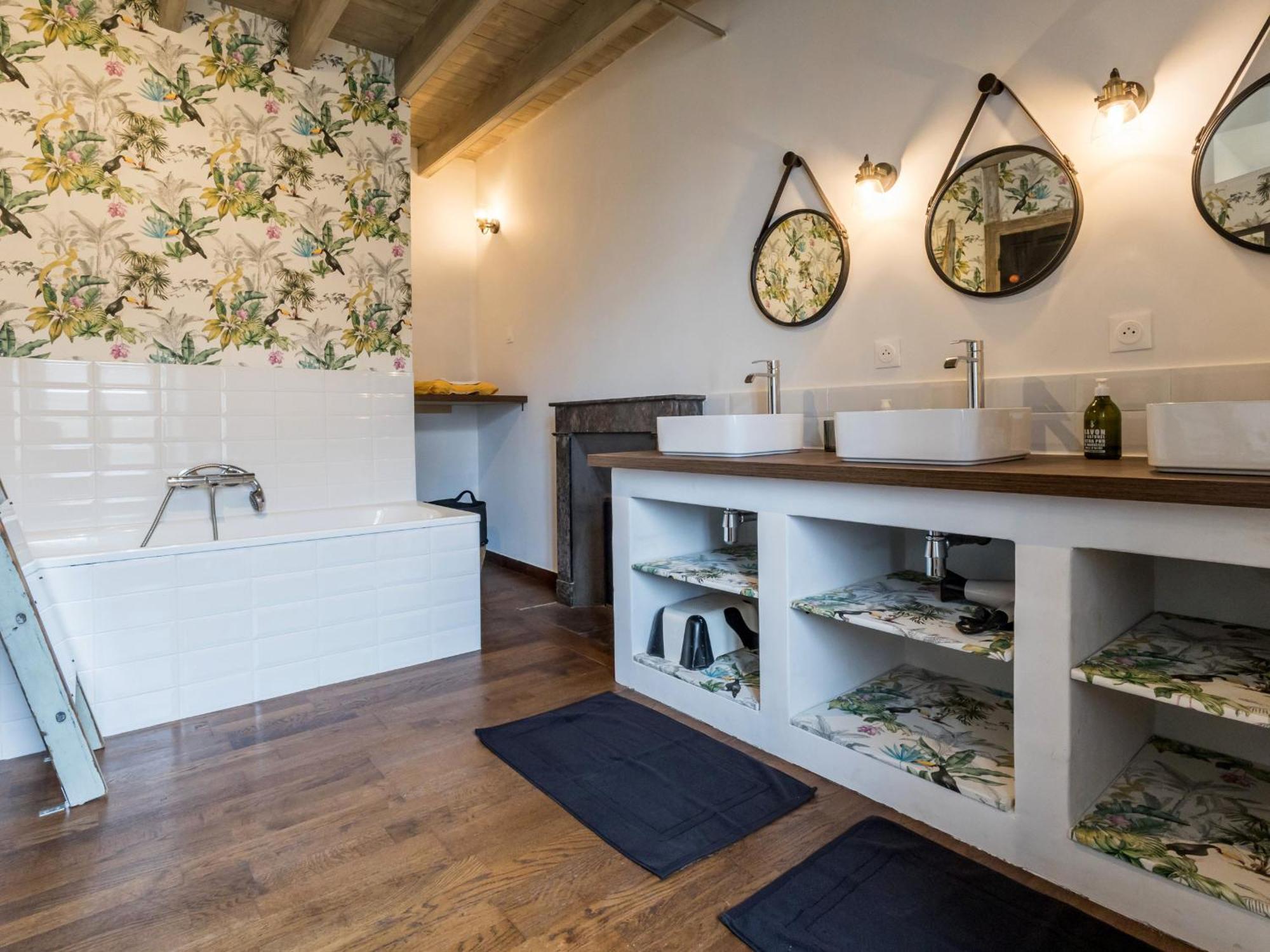 Gite Familial Avec Piscine Chauffee A Lege - Fr-1-306-1296 エクステリア 写真
